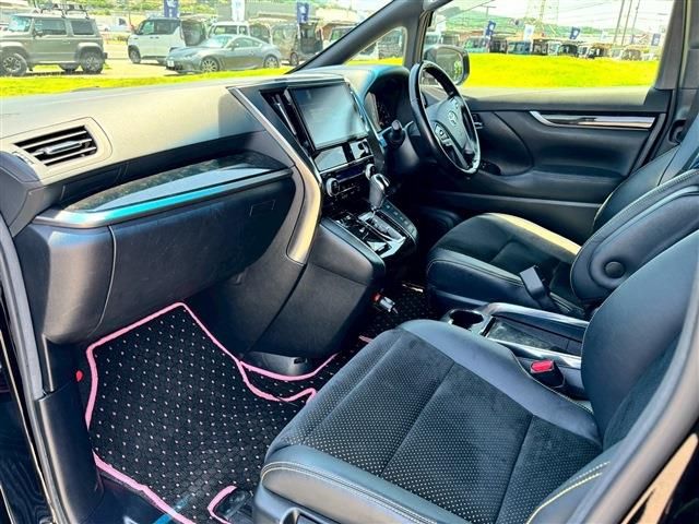 TOYOTA VELLFIRE 2017 Image 31