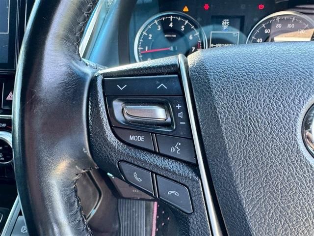 TOYOTA VELLFIRE 2017 Image 31