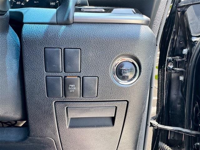 TOYOTA VELLFIRE 2017 Image 31