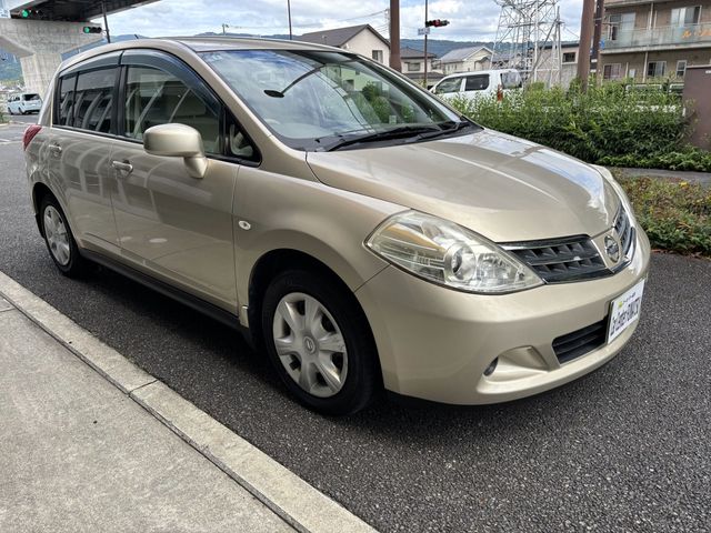 NISSAN TIIDA 2012 Image 31