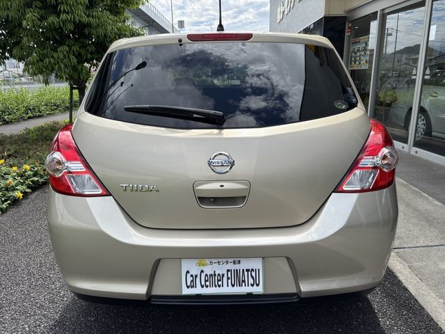 NISSAN TIIDA 2012 Image 31