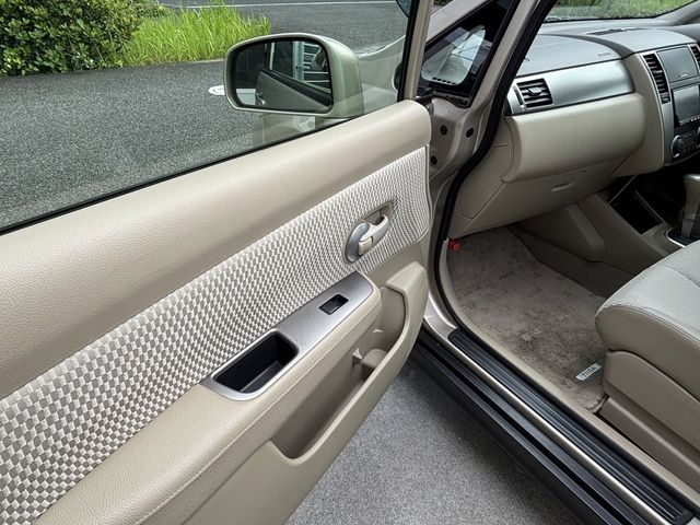 NISSAN TIIDA 2012 Image 31