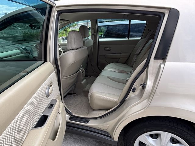 NISSAN TIIDA 2012 Image 31