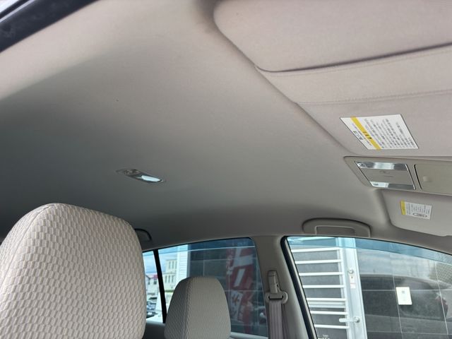 NISSAN TIIDA 2012 Image 31