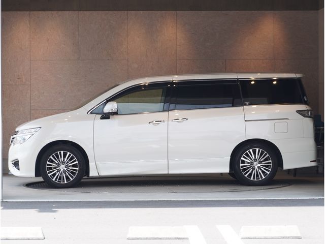 NISSAN ELGRAND 2014 Image 31