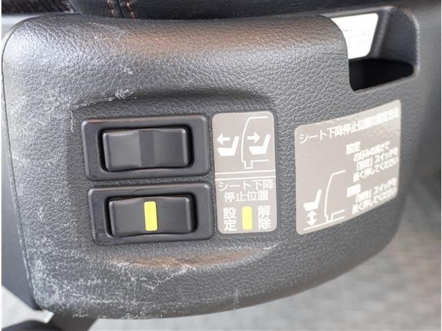NISSAN ELGRAND 2014 Image 31