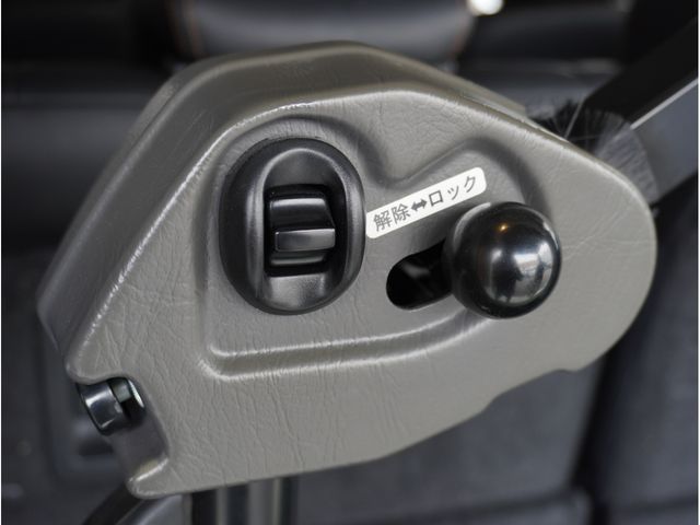 NISSAN ELGRAND 2014 Image 31