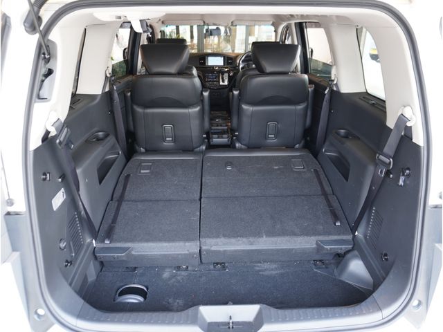 NISSAN ELGRAND 2014 Image 31