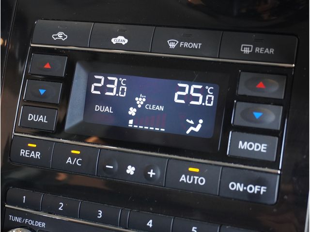 NISSAN ELGRAND 2014 Image 31