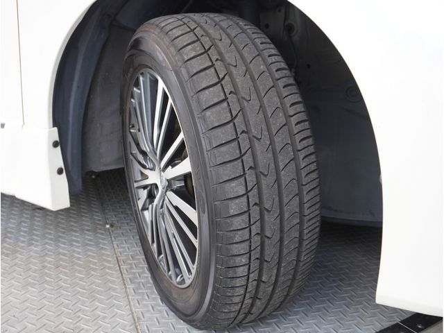 NISSAN ELGRAND 2014 Image 31