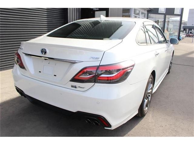 TOYOTA CROWN SEDAN HYBRID 4 2018 Image 31