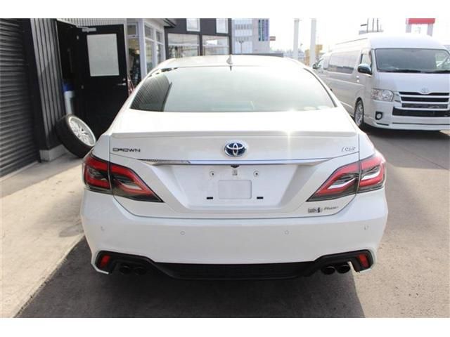 TOYOTA CROWN SEDAN HYBRID 4 2018 Image 31