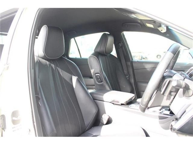 TOYOTA CROWN SEDAN HYBRID 4 2018 Image 31