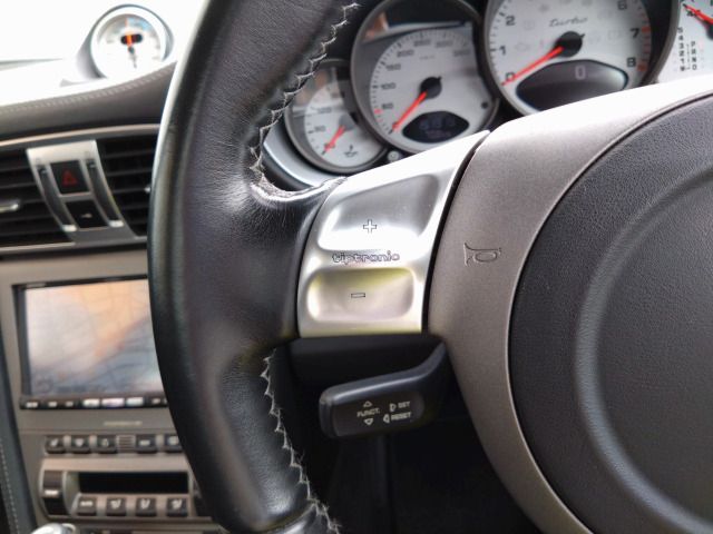 PORSCHE 911 2007 Image 31