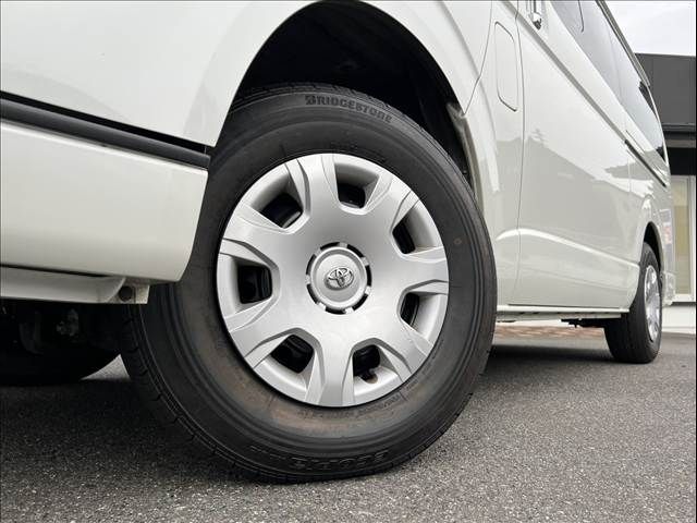 TOYOTA HIACE VAN 4WD 2021 Image 31