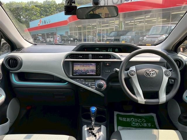 TOYOTA AQUA 2013 Image 31