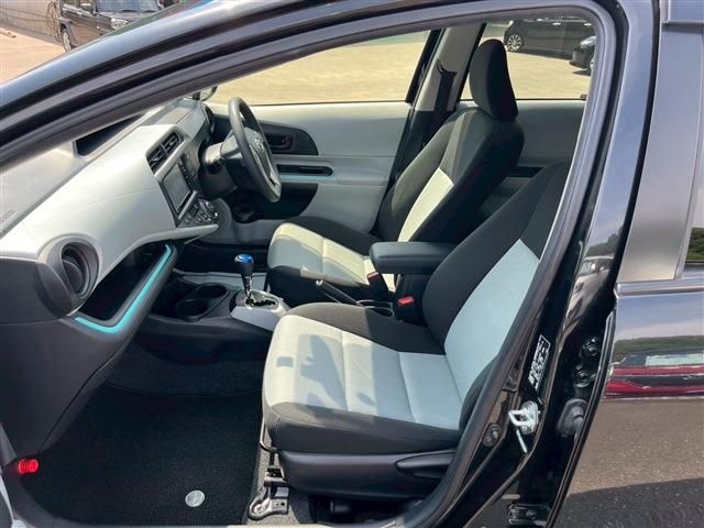 TOYOTA AQUA 2013 Image 31