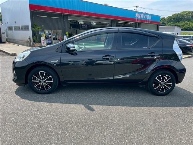 TOYOTA AQUA 2013 Image 31