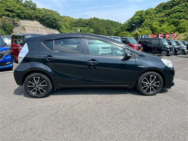 TOYOTA AQUA 2013 Image 31