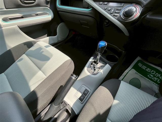 TOYOTA AQUA 2013 Image 31