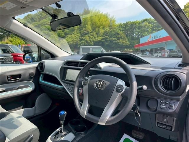 TOYOTA AQUA 2013 Image 31