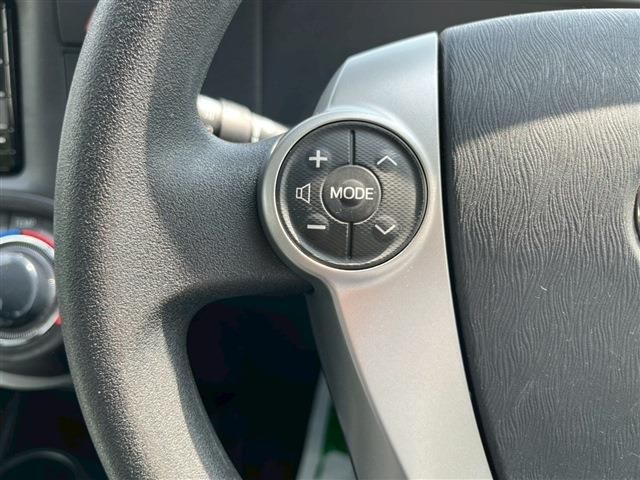 TOYOTA AQUA 2013 Image 31