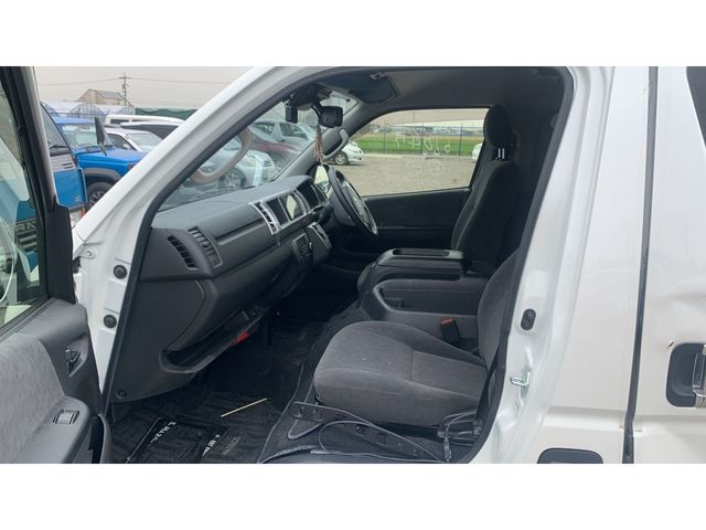 TOYOTA HIACE WAGON 2020 Image 31