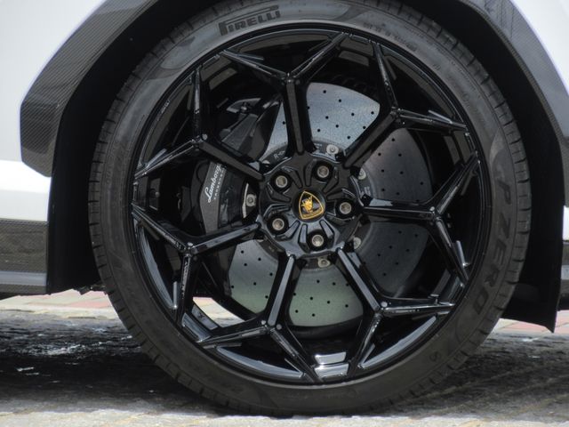 LAMBORGHINI URUS 2023 Image 31