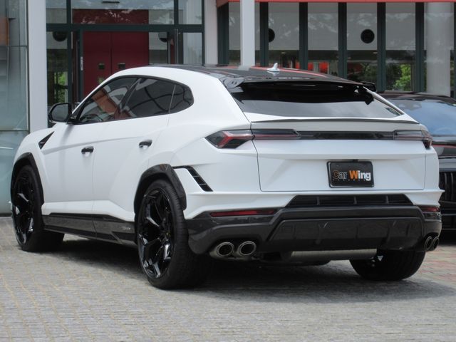 LAMBORGHINI URUS 2023 Image 31