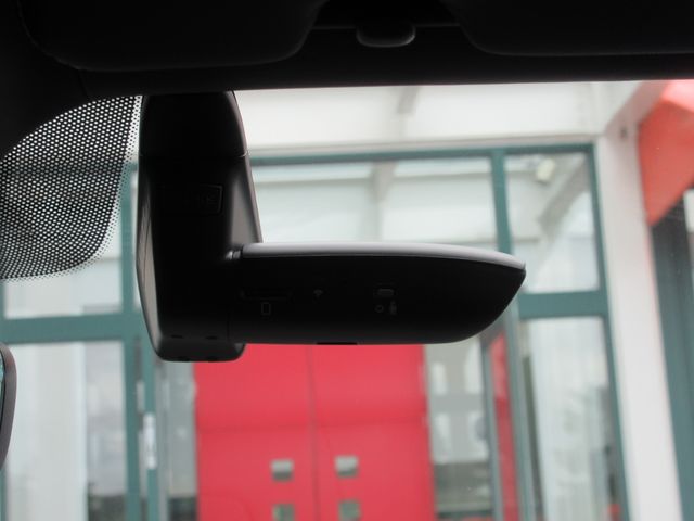 LAMBORGHINI URUS 2023 Image 31