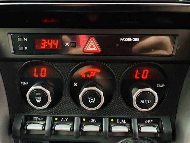 TOYOTA 86 2012 Image 31