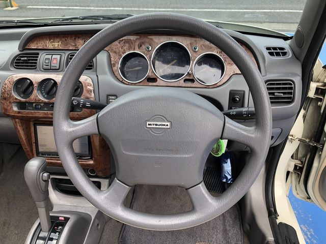 MITSUOKA VIEWT 1998 Image 31