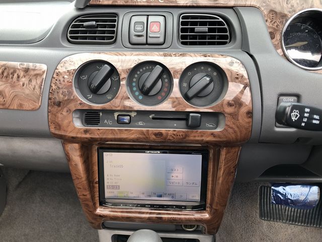 MITSUOKA VIEWT 1998 Image 31