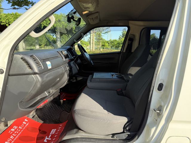 TOYOTA HIACE VAN 4WD 2015 Image 31