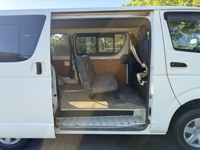 TOYOTA HIACE VAN 4WD 2015 Image 31