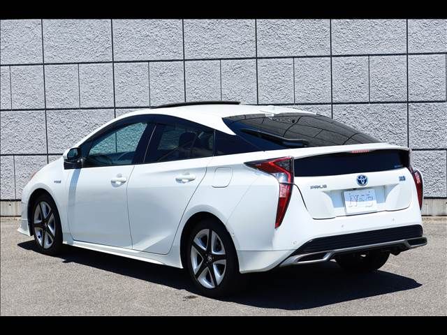 TOYOTA PRIUS 2015 Image 31