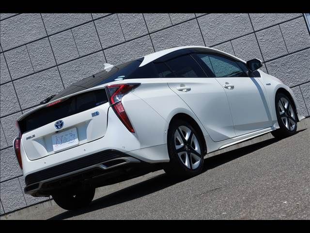 TOYOTA PRIUS 2015 Image 31