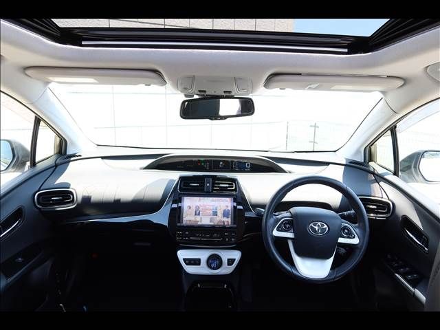 TOYOTA PRIUS 2015 Image 31