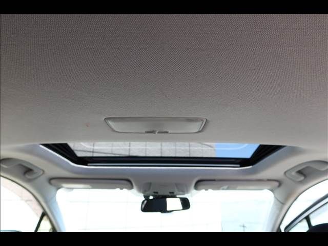 TOYOTA PRIUS 2015 Image 31