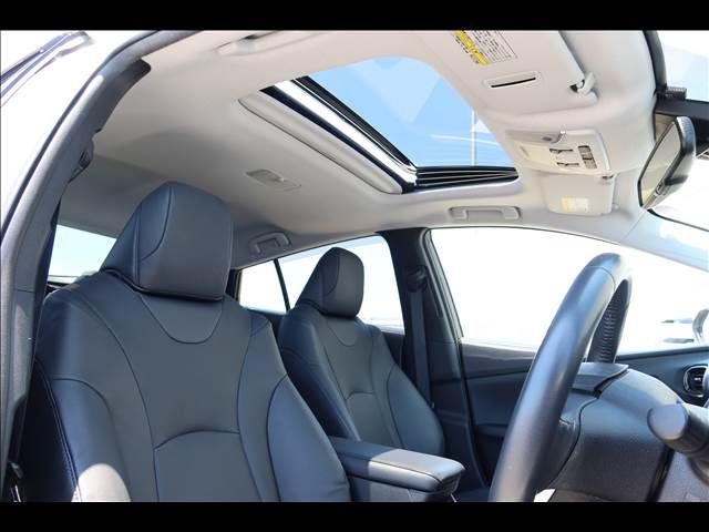 TOYOTA PRIUS 2015 Image 31