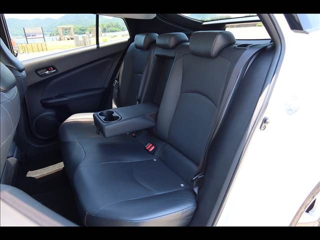 TOYOTA PRIUS 2015 Image 31