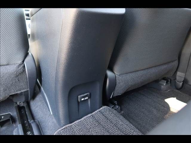 TOYOTA PRIUS 2015 Image 31