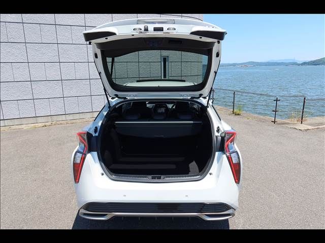 TOYOTA PRIUS 2015 Image 31