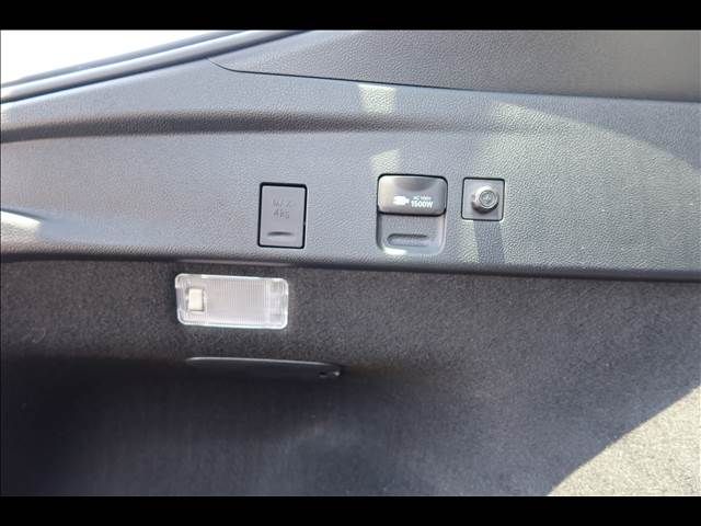 TOYOTA PRIUS 2015 Image 31