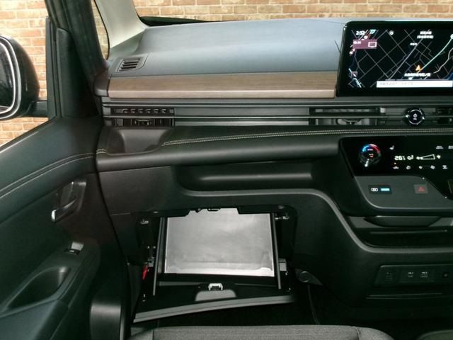 NISSAN SERENA  WG 4WD 2024 Image 31