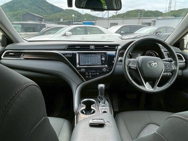 TOYOTA CAMRY HYBRID 2018 Image 31