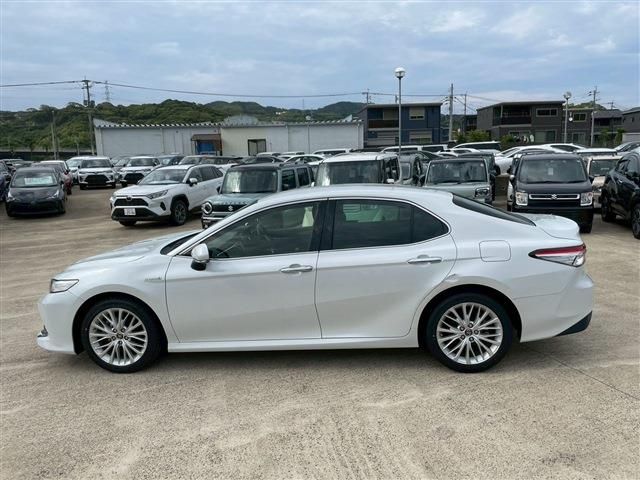 TOYOTA CAMRY HYBRID 2018 Image 31