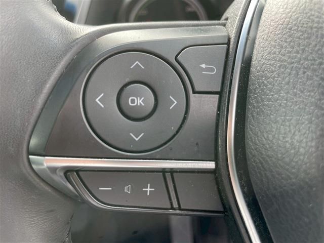 TOYOTA CAMRY HYBRID 2018 Image 31