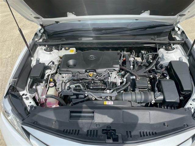 TOYOTA CAMRY HYBRID 2018 Image 31