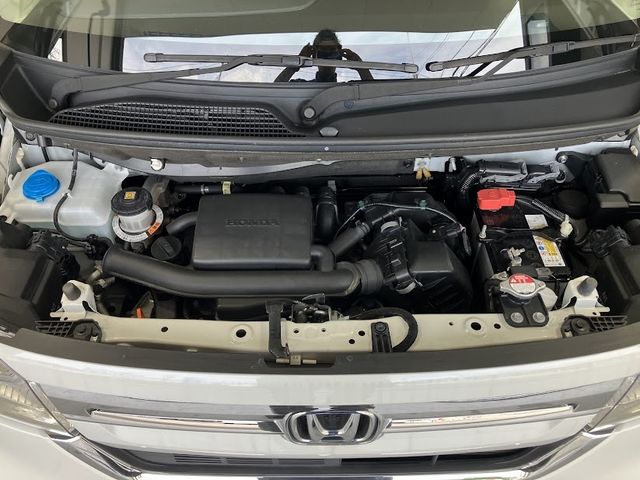 HONDA N BOX 2021 Image 31